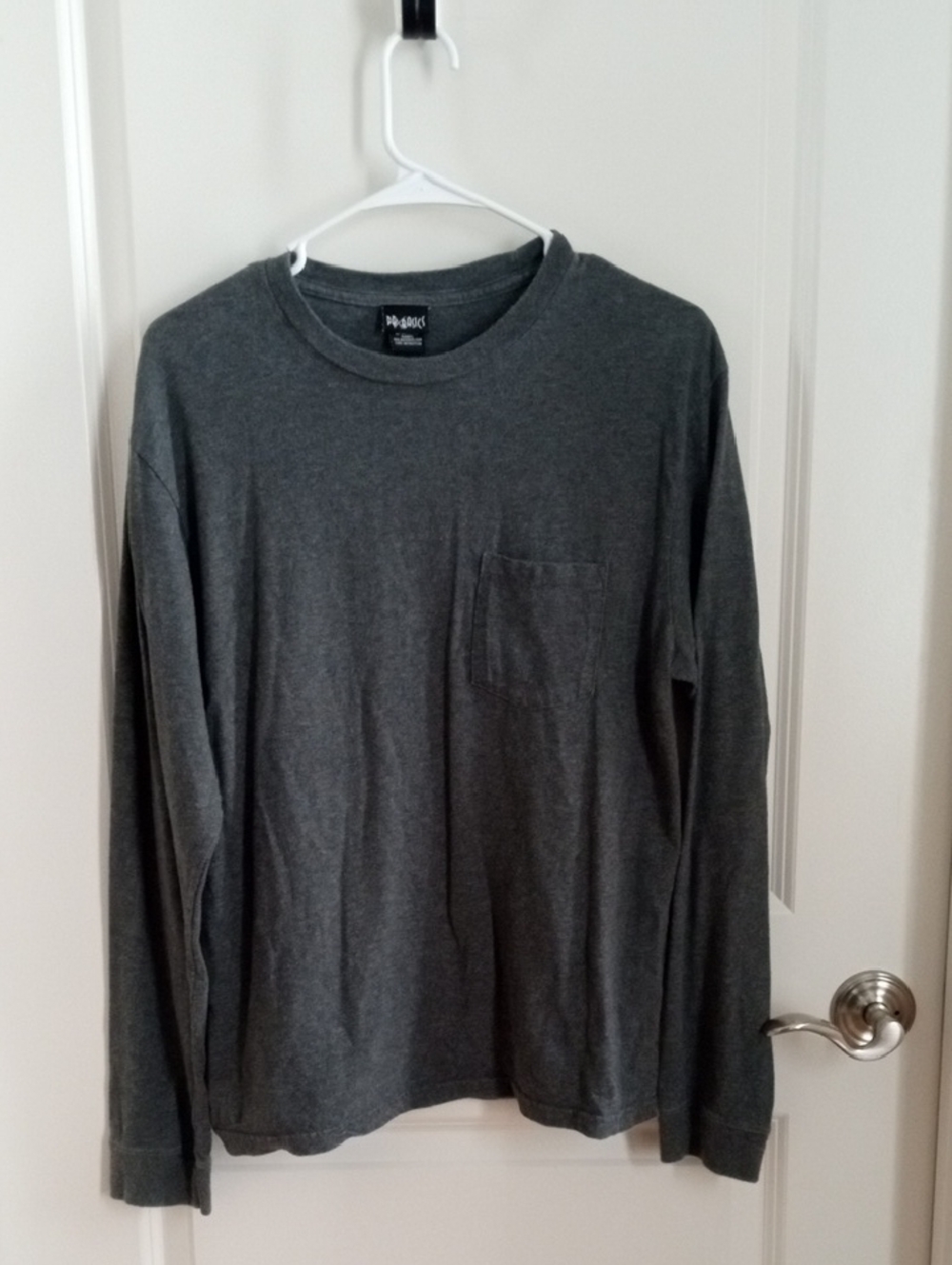 Pocket Long-Sleeve Crew Tee in Charcoal Gray